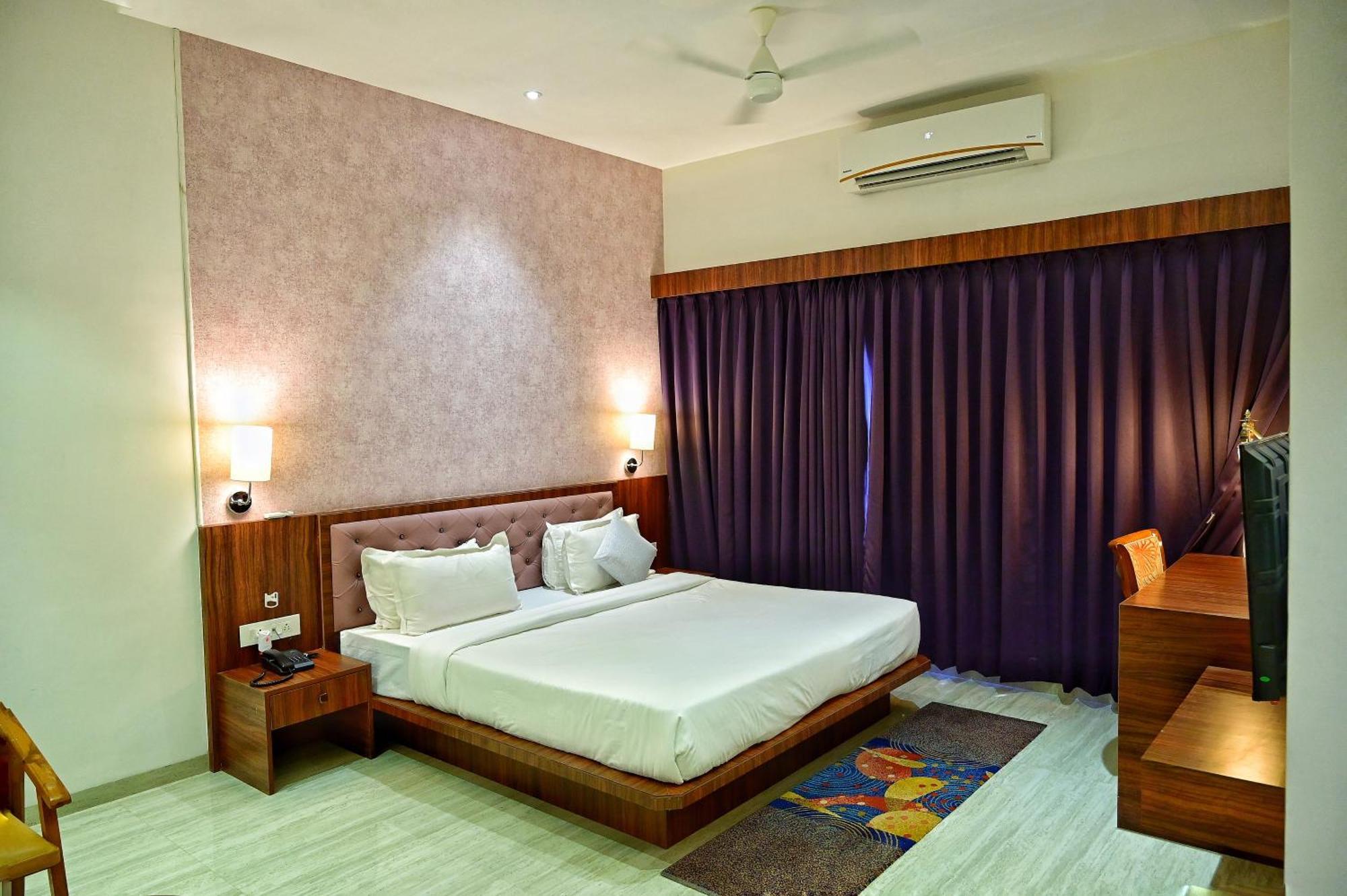 The One Hotel Nashik Luaran gambar
