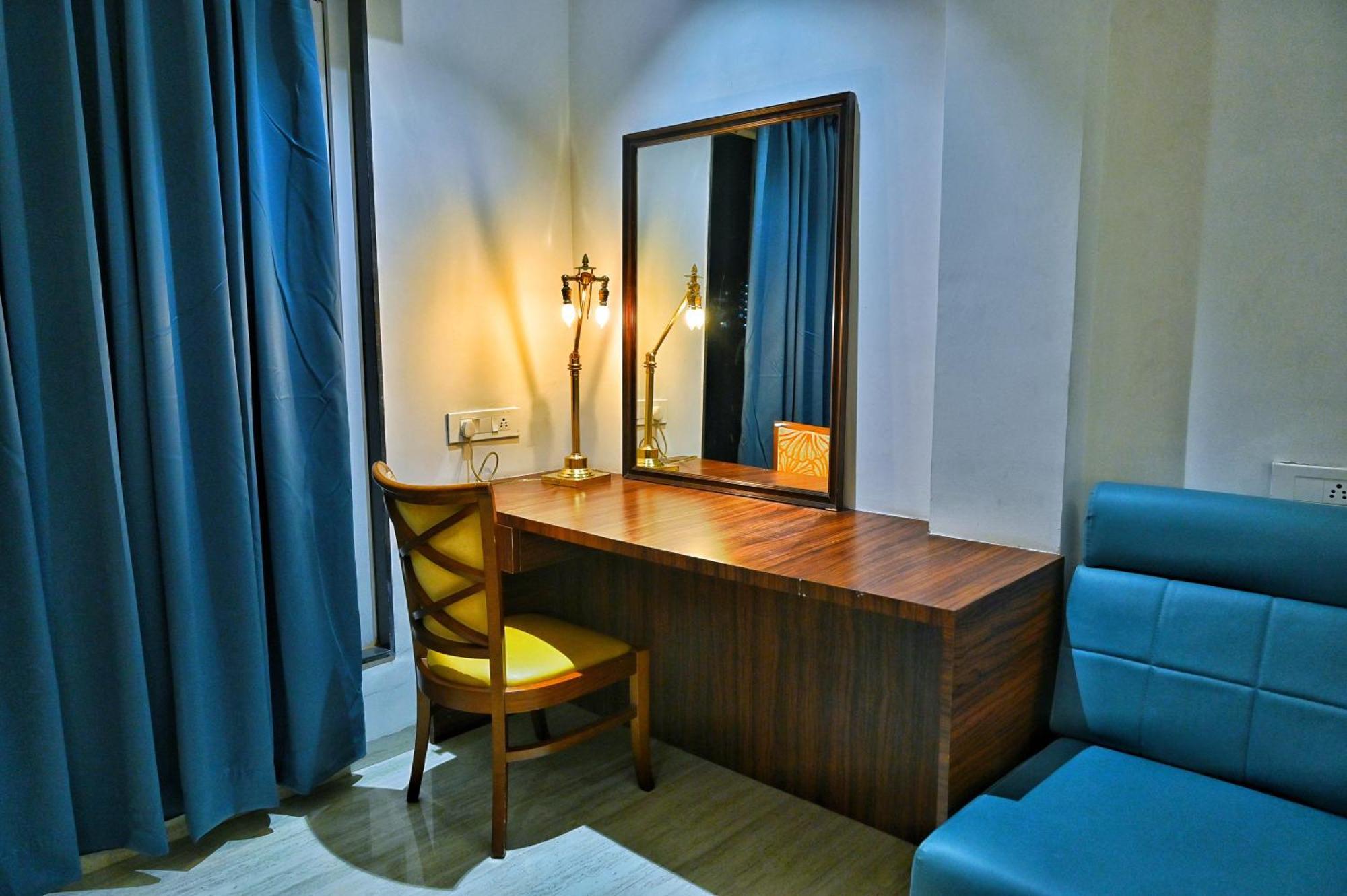 The One Hotel Nashik Luaran gambar