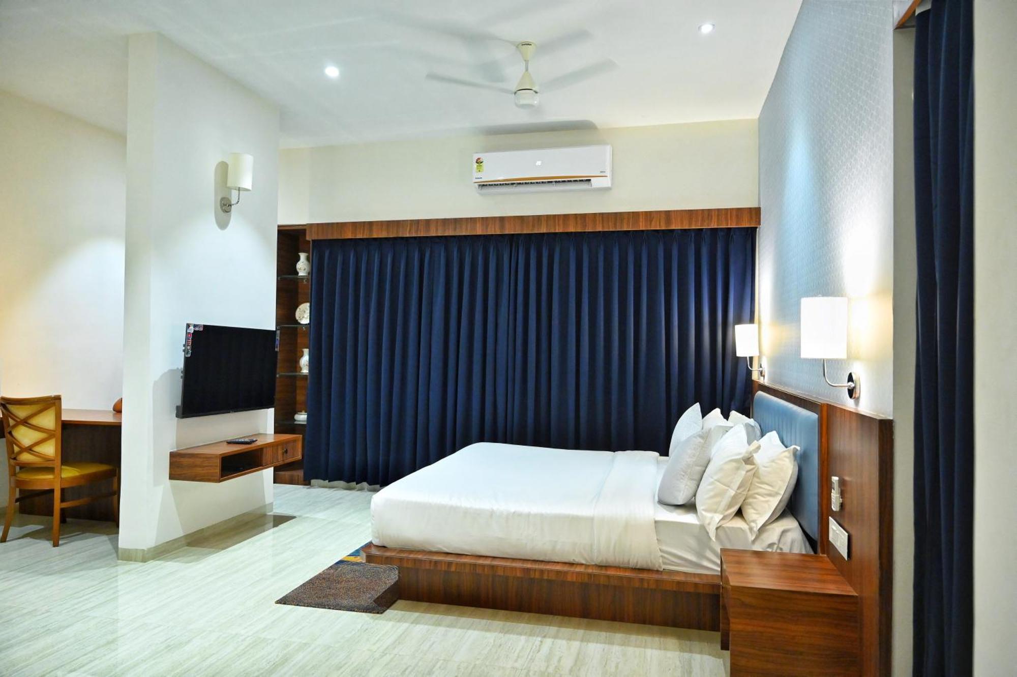 The One Hotel Nashik Luaran gambar
