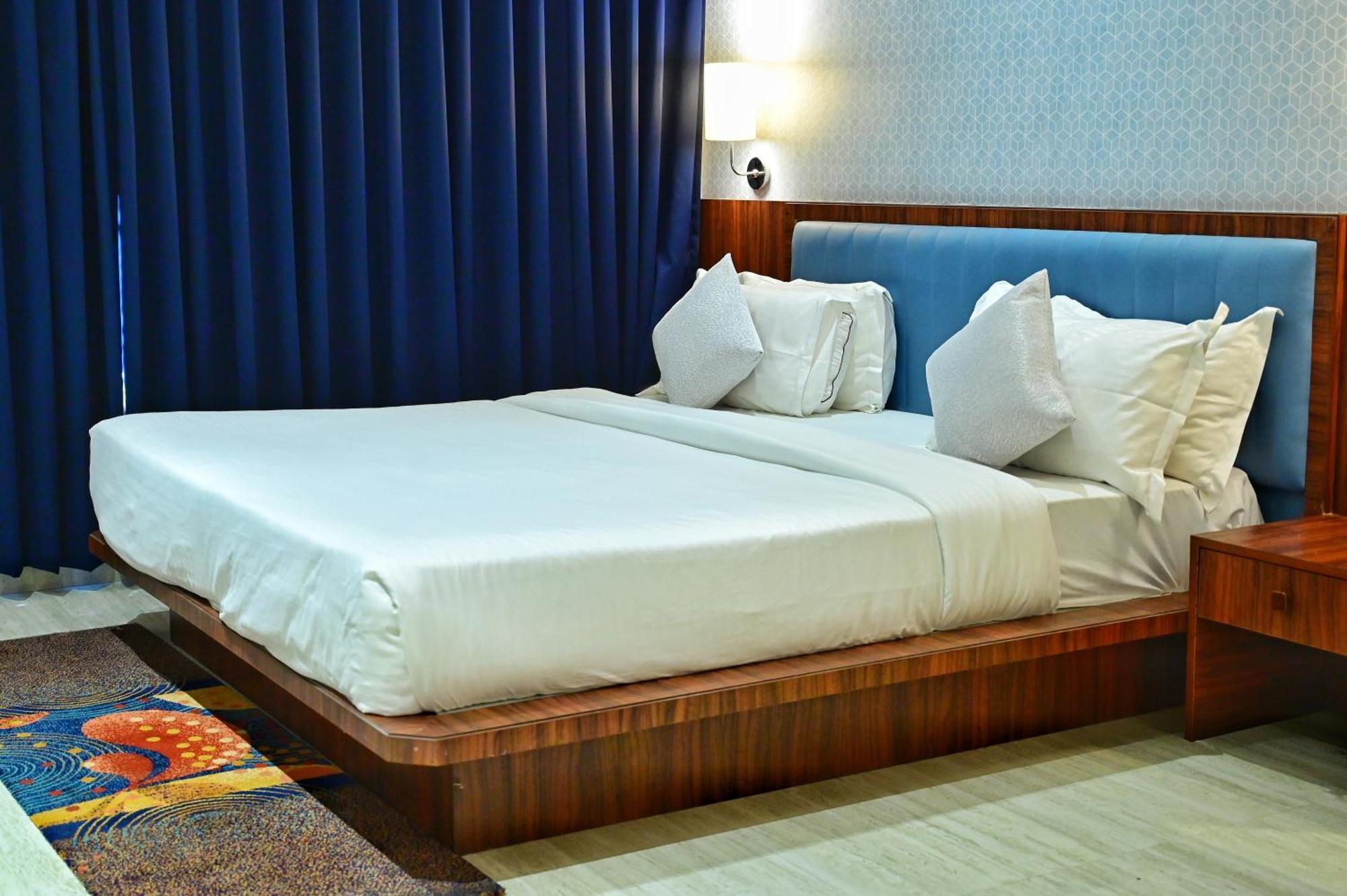 The One Hotel Nashik Luaran gambar