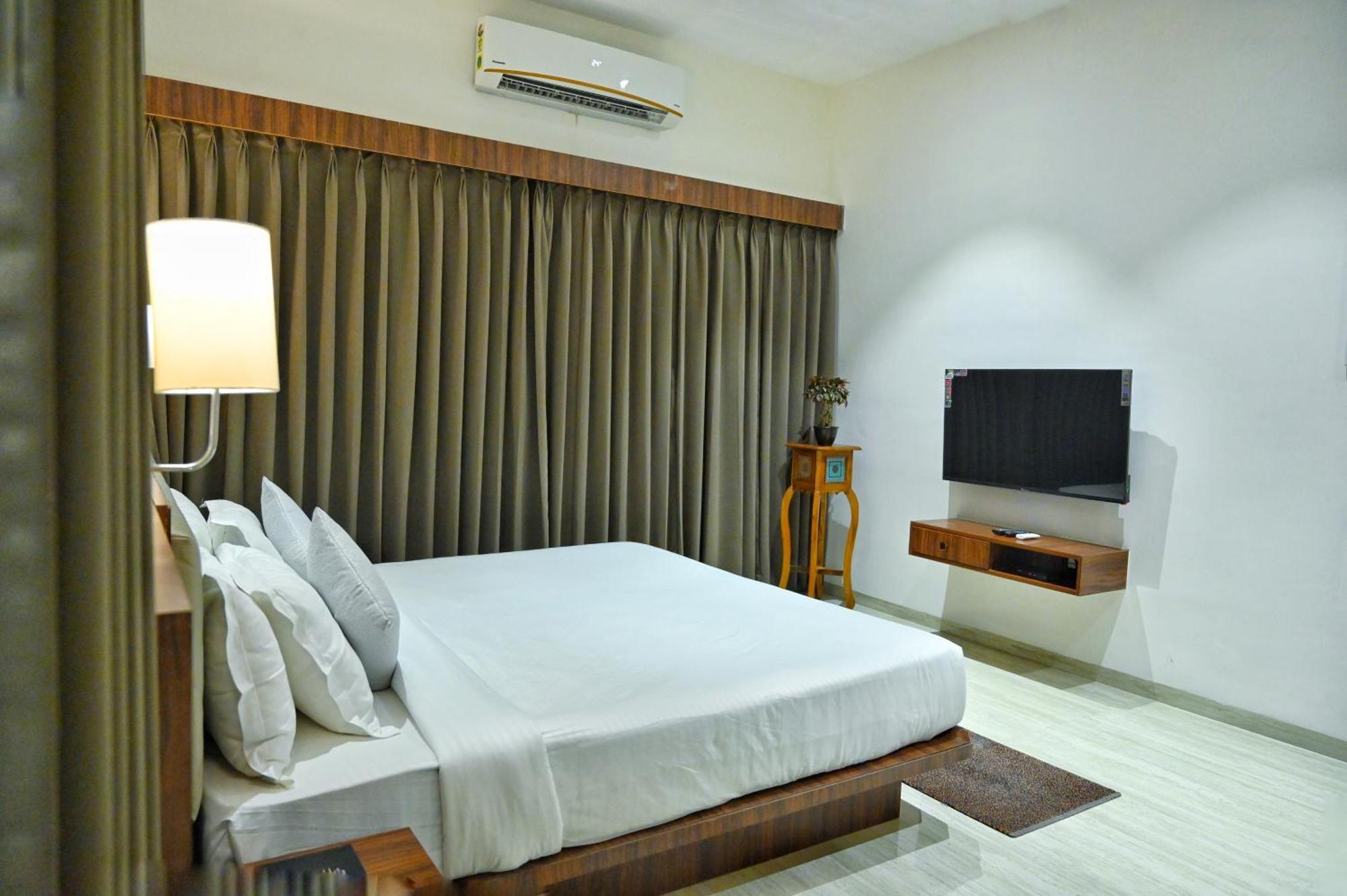 The One Hotel Nashik Luaran gambar